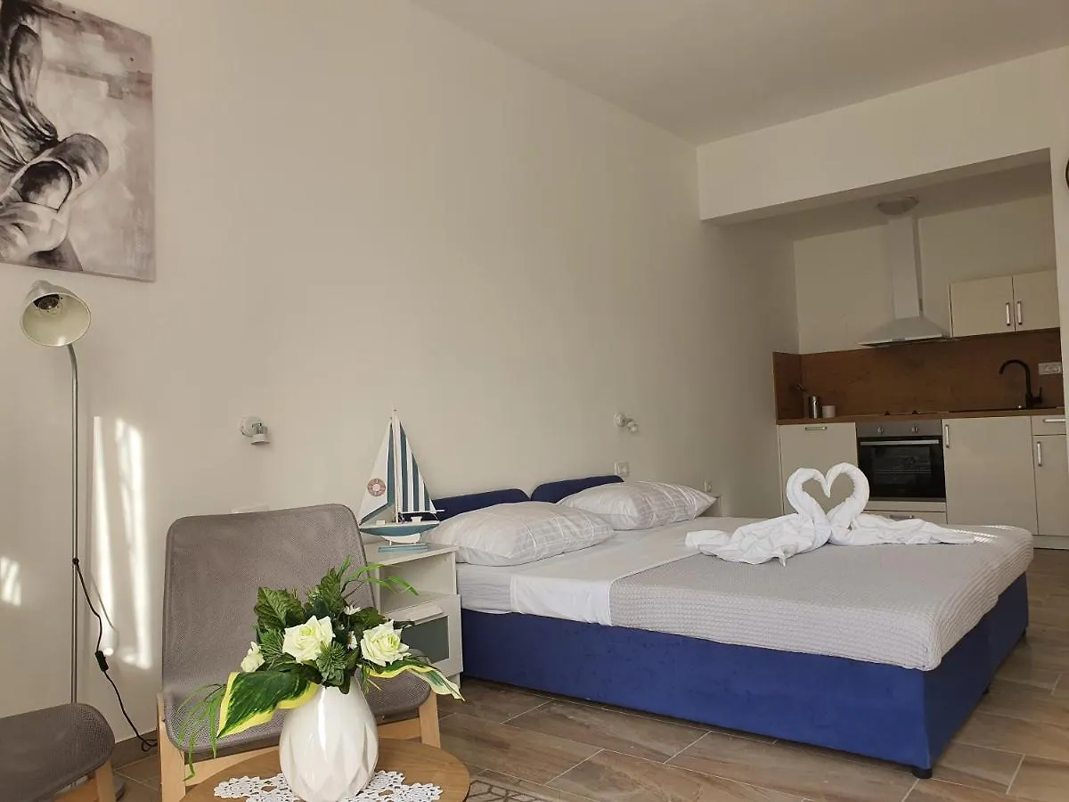 Studio Kila Apartment Split